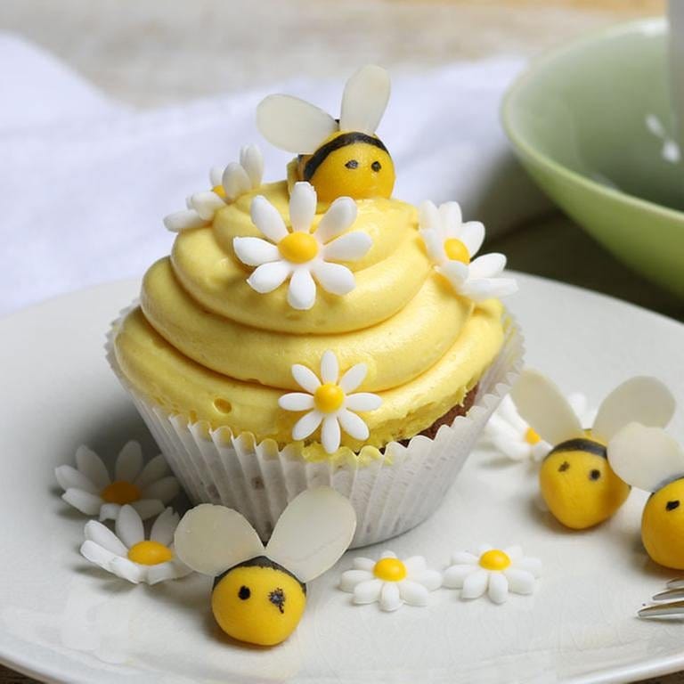 Bienen-Cupcakes mit Honig