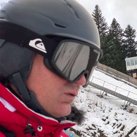 Marius beim Skispringen