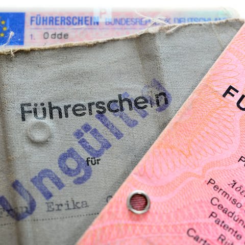 Alte und aktuelle deutsche Führerscheine