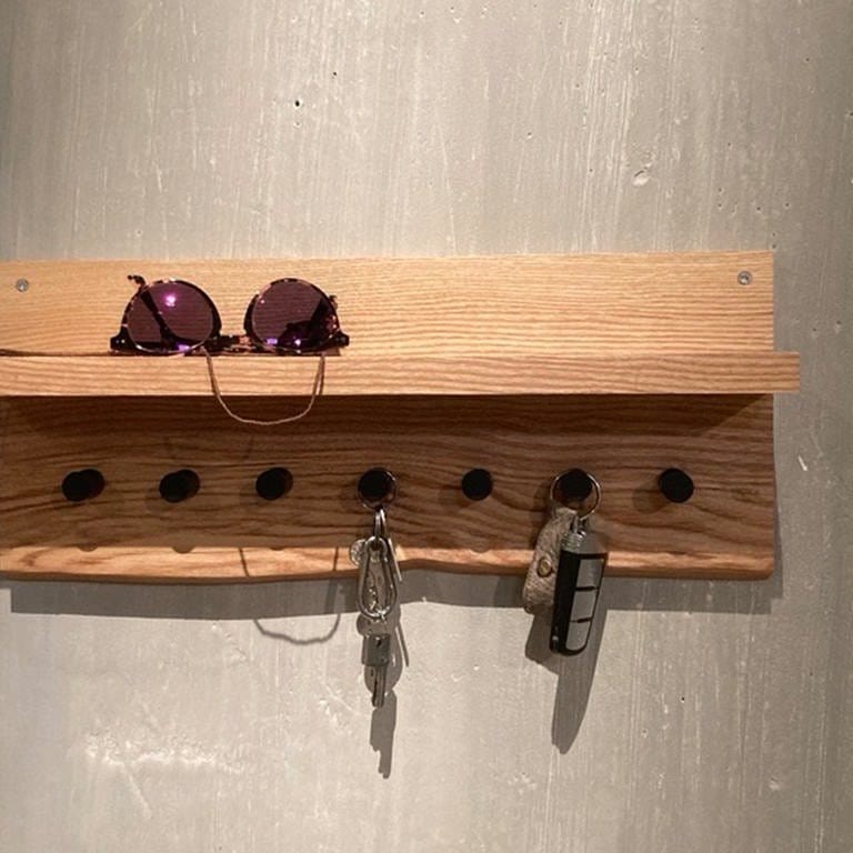 Schlüsselbrett aus Holz (Foto: SWR)