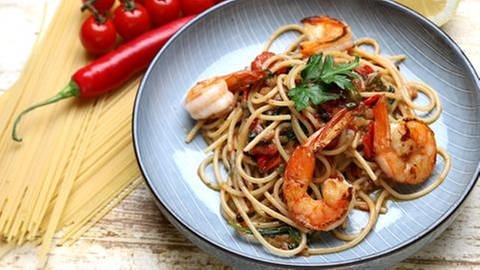 Spaghetti mit gebratenen Gambas (Foto: SWR, SWR -)