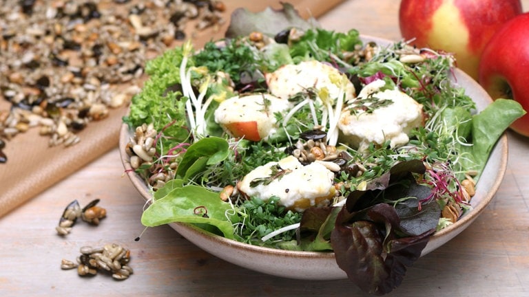Salat mit warmem Ziegenkäse - Rezepte - ARD-Buffet - TV