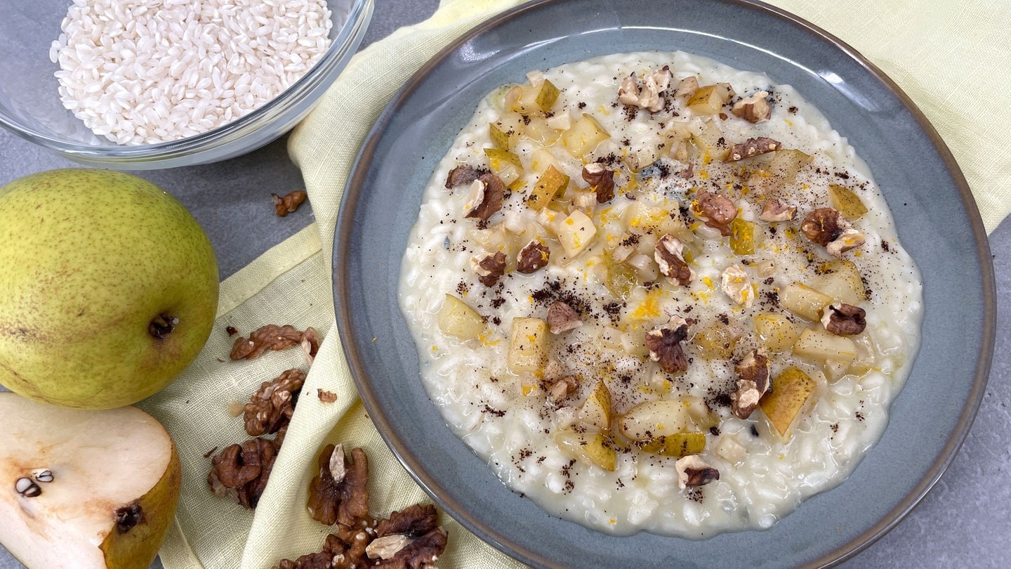 Rezept: Risotto mit Walnüssen, karamellisierter Birne und Taleggio ...
