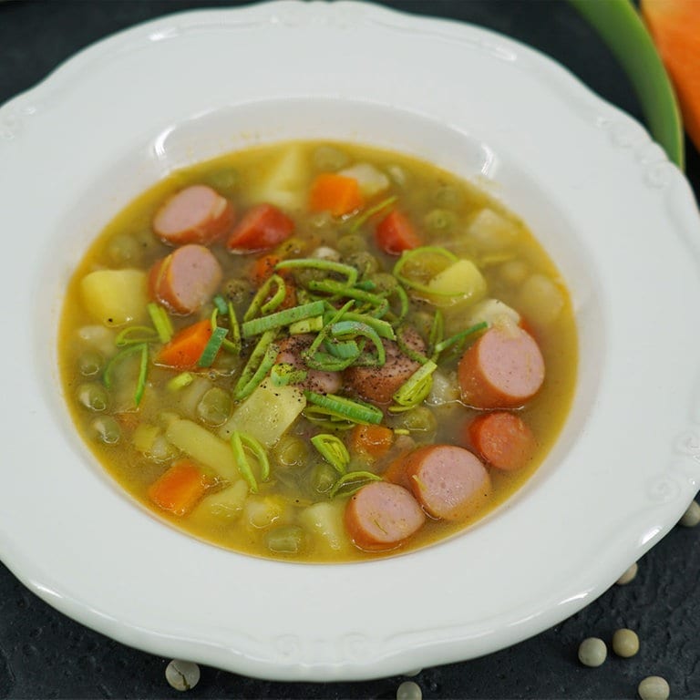 Erbsensuppe mit Würstchen - Rezepte - ARD-Buffet - TV