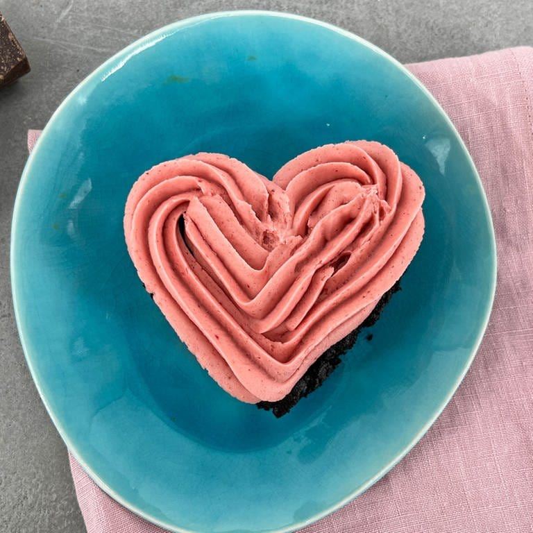 Schokoladenkuchen-Herzen (Foto: SWR)