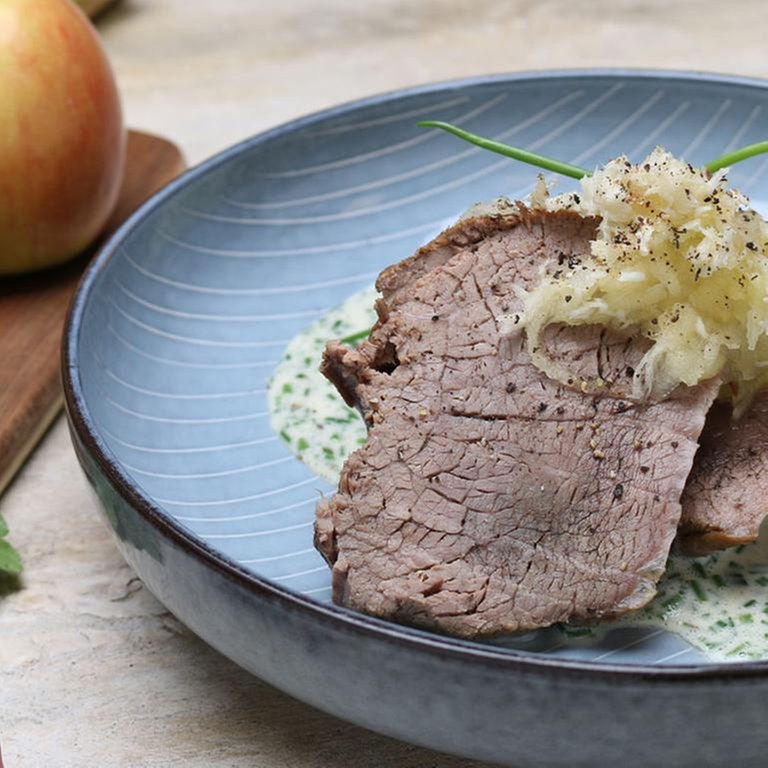 Tafelspitz mit Schnittlauchsauce und Apfelkren - Rezepte - ARD-Buffet - TV