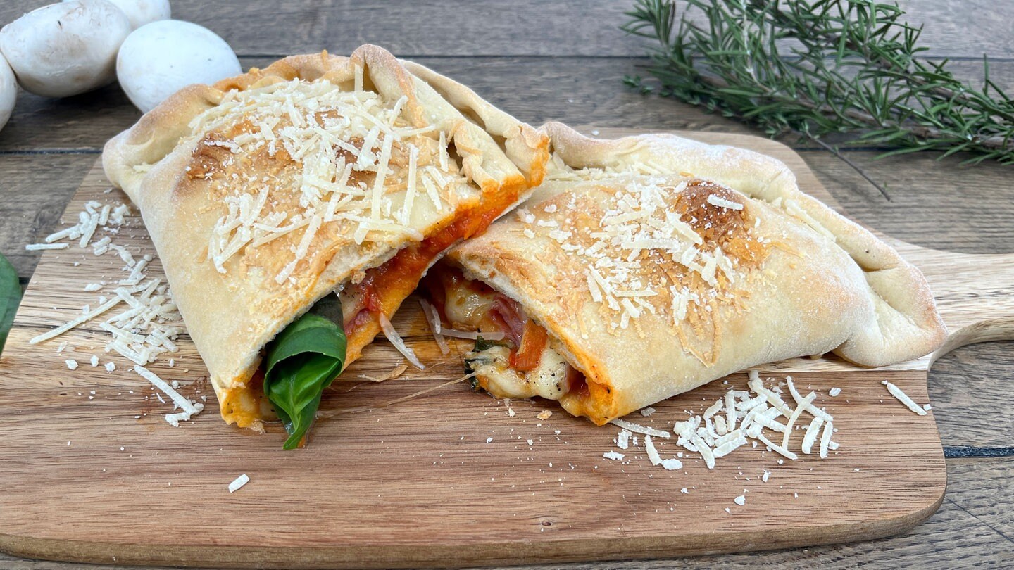 Pizza Calzone mit Schinken und Pilzen - Rezepte - ARD-Buffet - TV