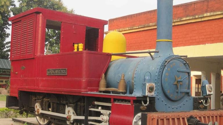 Star im EBM Gorakhpur: Lord Lawrence, älteste Lok der North Eastern Railway (Foto: SWR, SWR - Susanne Mayer-Hagmann)