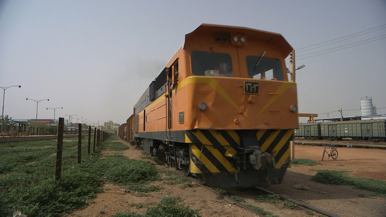 Bilder Von Altem Eisen Und Neuen Zugen Im Sudan Eisenbahn Romantik Swr Fernsehen