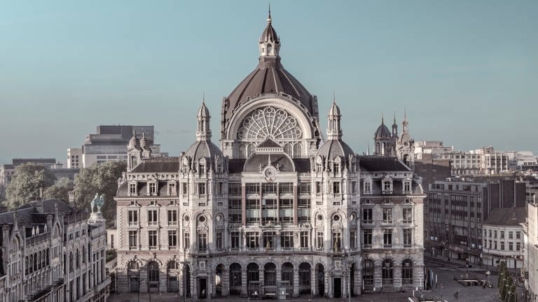 Kuppelhalle des Antwerpen Centraal (Foto: SWR, YUZU Productions/Bea Müller)