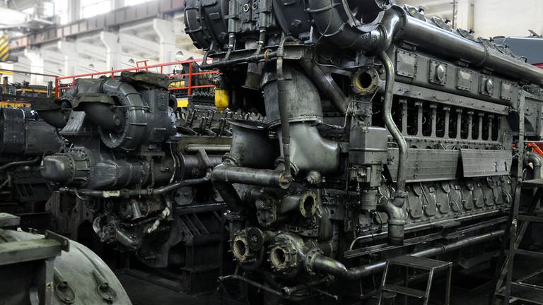 Dieselmotoren im Depot von Daugavpils (Foto: SWR)