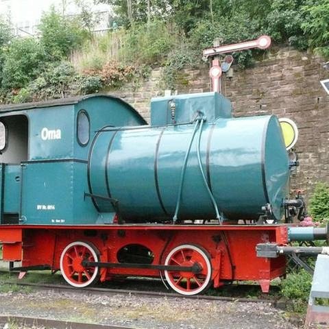 Im Eisenbahnmuseum sind bunte Oldtimer zu sehen. (Foto: SWR, SWR - Hagen von Ortloff)