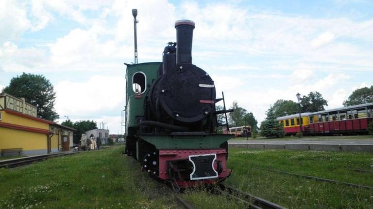 Diese kleine Dampflok verkörpert die Kleinbahn namens Popp in S. Lenz Roman SO zärtlich war Suleyken (Foto: SWR, SWR - Grit Merten)