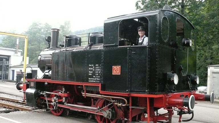 Die Dampfzugfahrten werden auf der 1898 eröffneten Stichbahn fahrplanmäßig durchgeführt. (Foto: SWR, Wolfgang Drichelt)
