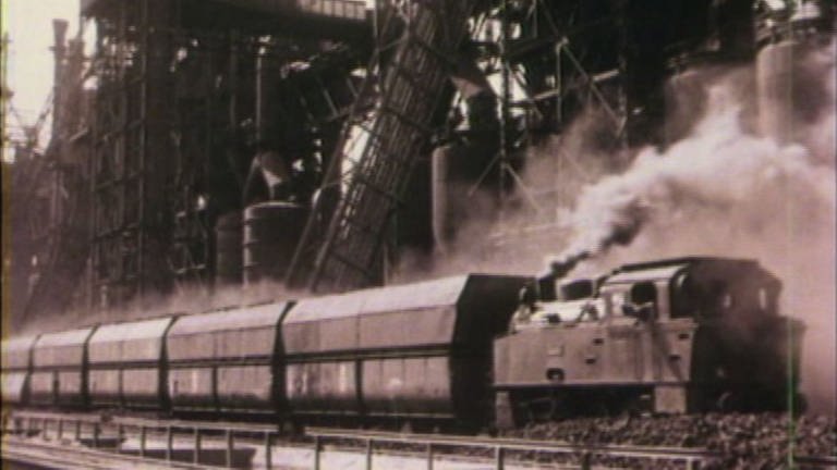 ca. 1935: Güterverkehr auf einer Zeche (Foto: SWR)