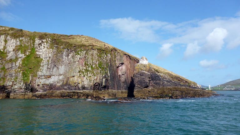 Felsen, klares Wasser, raue Küste, grün in allen möglichen Varianten - dafür steht Irland. (Foto: SWR, SWR)