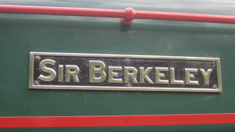Das Namenschild der "Sir Berkeley" (Foto: SWR, Susanne Mayer-Hagmann)