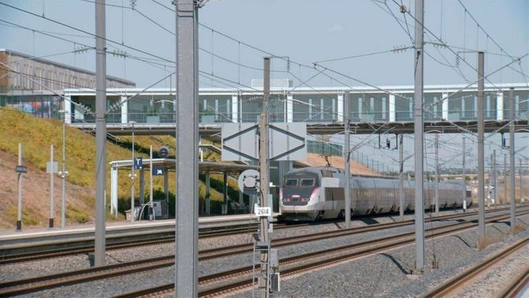 Ein TGV Bahnhof Lorraine, südlich von Metz (Foto: SWR, SWR - Ingo Behring)