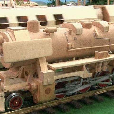 Modelleisenbahn aus Holz (Foto: SWR, SWR -)