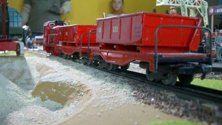 Billerbahn: Roter Sandzug (Foto: SWR, SWR - Alexander Schweitzer)