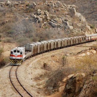 Die Bahnstrecke der Benguela-Bahn wird wieder aufgebaut und soll auch in die entlegensten Ecken Angolas den Aufschwung bringen. (Foto: SWR, MedienKontor/Adama Ulrich)