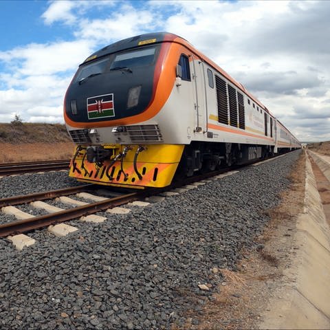 Der neue Zug trägt einen stolzen Namen: Madaraka Express. (Foto: SWR, Thuku Kariuki und Alexander Schweitzer)