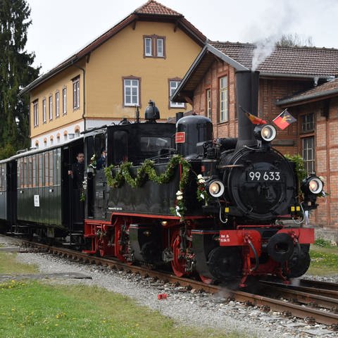 Die älteste in der Runde ist die Malletlok 99 633, gebaut von der Esslinger Maschinenfabrik 1900 (Foto: SWR, SWR - Susanne Mayer-Hagmann)