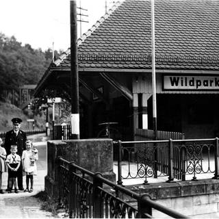 Sebastian Imhof, obwohl Mitglied der NSDAP, hat die Stuttgarter Jüdin Else Eberle in dem kleinen Bahnhof Wildpark, dem er vorstand, versteckt. Ein stiller Helfer, der die Drohung mit dem Verlust des Arbeitsplatzes nicht abhalten konnten.  (Foto: SWR, SWR/privat)