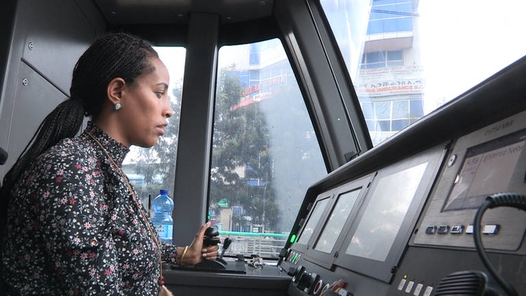 40 Prozent der Mitarbeiterinnen bei der Tram sind Frauen. (Foto: SWR, Rüdiger Lorenz)