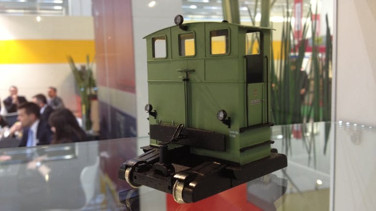 Lokomotor, Spur 0. Vor 100 Jahren wurde dieses kleine Rangierfahrzeug von der Firma Breuer als Alternative zur Dampflok entwickelt. 1914 wurde der "Breuer-Traktor" patentiert. (Foto: SWR, SWR - Hagen v. Ortloff)