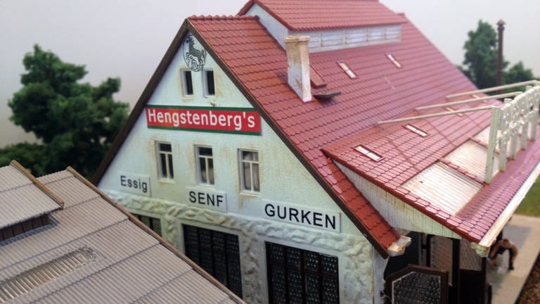 Vollmer: Firma Hengstenberg, Essig- und Gurkenfabrik. Maßstab 1:87 (Foto: SWR, SWR - Hagen von Ortloff)