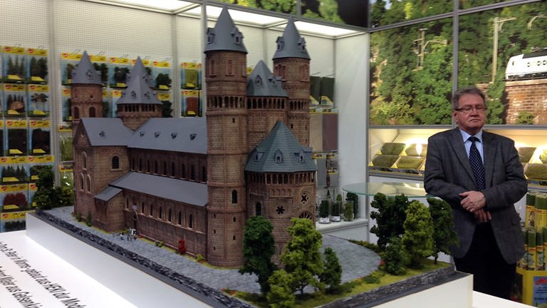 Heki: Wormser Dom, erbaut aus HEKIdur Modellplatten von Gerhard Majer in 1.300 Stunden. (Foto: SWR, SWR - Hagen von Ortloff)