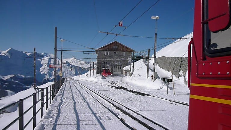 Station Eigergletsch - höchste Eisenbahn-Werkstatt Europas - 2.320 m hoch
