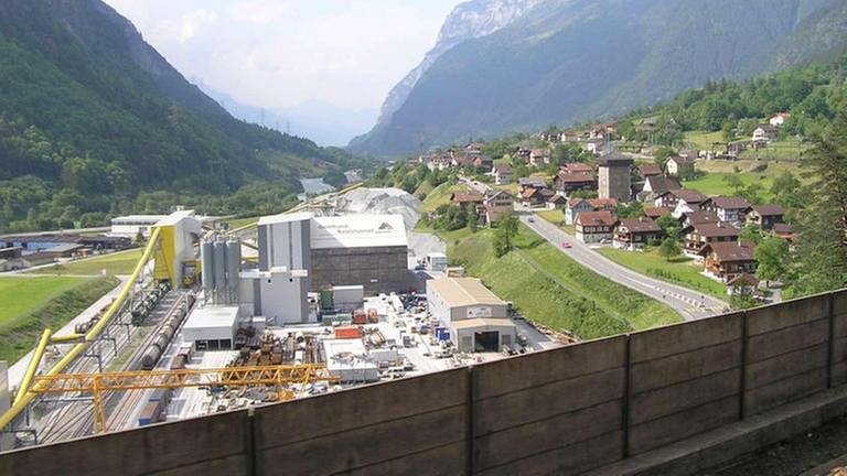 Baustelle des neuen Gotthard Basistunnel bei Erstfeld (Foto: SWR, SWR - Wolfgang Drichelt)
