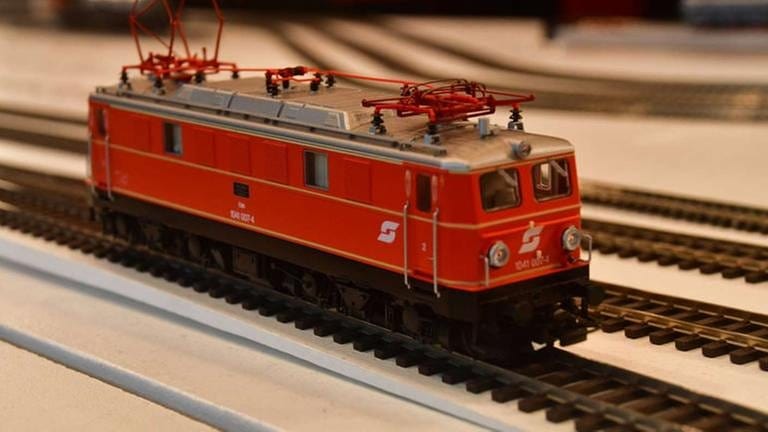 In H0 zeigt "Piko" die österreichische Baureihe 1041 (Foto: SWR, SWR - Harald Kirchner)