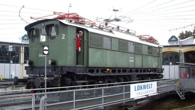 Diese 1934 gebaute Lokomotive vom Typ E 44.5 wurde extra für die speziellen Anforderungen der Strecke nach Berchtesgaden konstruiert und war bis 1983 im Einsatz. (Foto: SWR, SWR - Alexander Schweitzer)