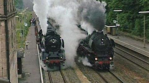 Begegnung unserer beiden Sonderfahrtlokomotiven. (Foto: SWR, SWR -)
