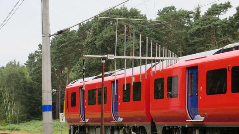 Elektromagnetische Verträglichkeitsmessung beim South-West-Train mittels einer Log-Per-Antenne. (Foto: SWR, SWR - Bernhard Foos)