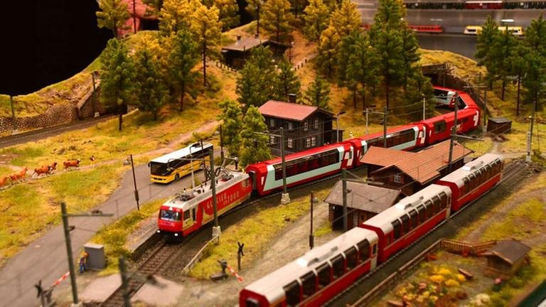 Apropos Rhätische Bahn, "Bemo" präsentiert den Glacier-Express in H0. (Foto: SWR, SWR - Harald Kirchner)