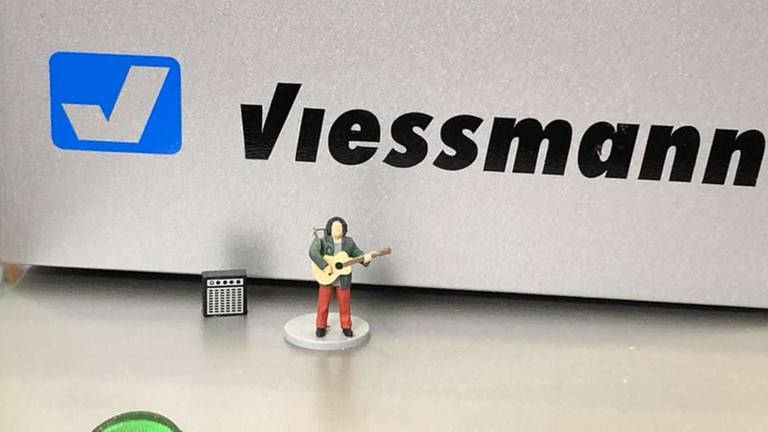 Firma Viessmann: Straßengitarrist mit Verstärker (Foto: SWR, SWR - Alexander Schweitzer)
