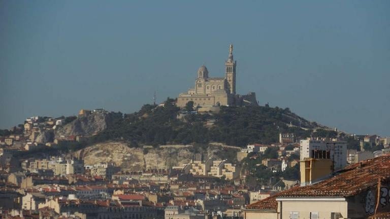 Das Wahrzeichen von Marseille – Notre-Dame de la Garde. (Foto: SWR, SWR - Alexander Schweitzer)