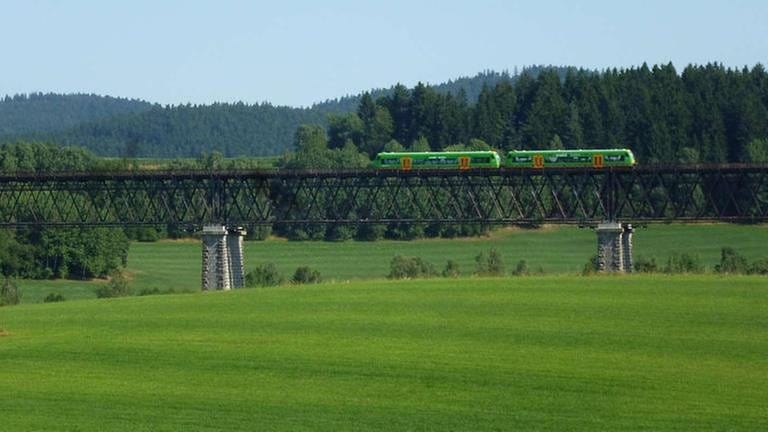 Eine Art Wahrzeichen der Waldbahn, die Ohebrücke. (Foto: SWR, SWR - Alexander Schweitzer)