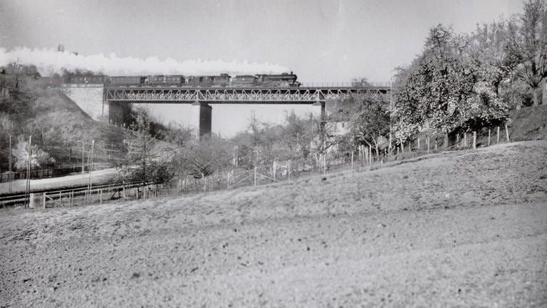 Stahlgitterviadukt über den Nesenbach in Stuttgart Anfang der 30er Jahre (Foto: (Sammlung Rudolf Röder) )