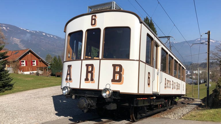 Das optische Vorbild der neuen Züge: Triebwagen Nr. 6 der Arth-Rigi-Bahn, der älteste funktionstüchtige Zahnrad-Elektrotriebwagen der Welt.  