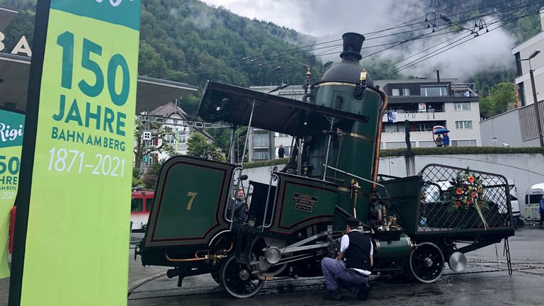 Im Jahr 2021 feiern die Rigi-Bahnen 150-jähriges Jubiläum. Zu diesem Anlass haben sie ihre bekannte Lok 7 wieder fahrtüchtig gemacht.  (Foto: SWR, Kirsten Ruppel)