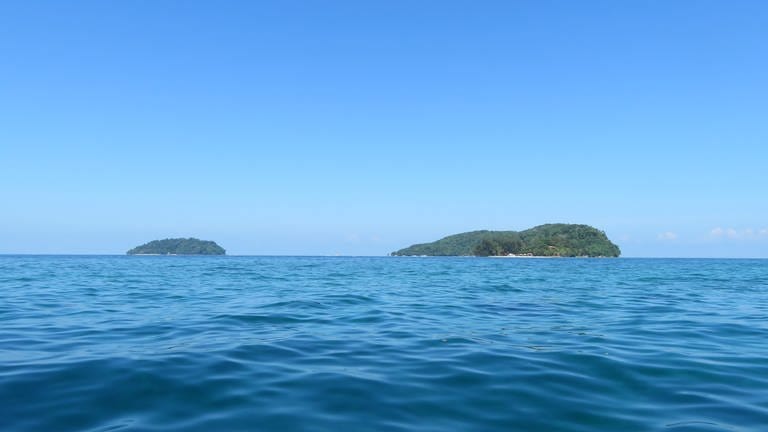 Die Inselwelt des Meeres-Nationalparks Tunku Abdul Rahman vor Sabah‘s Küste. (Foto: SWR, Susanne Mayer-Hagmann)