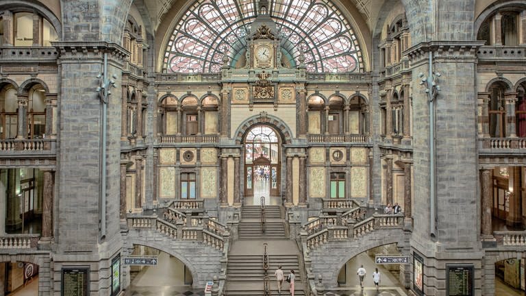 Kuppelhalle des Antwerpen Centraal (Foto: SWR, YUZU Productions/Bea Müller)