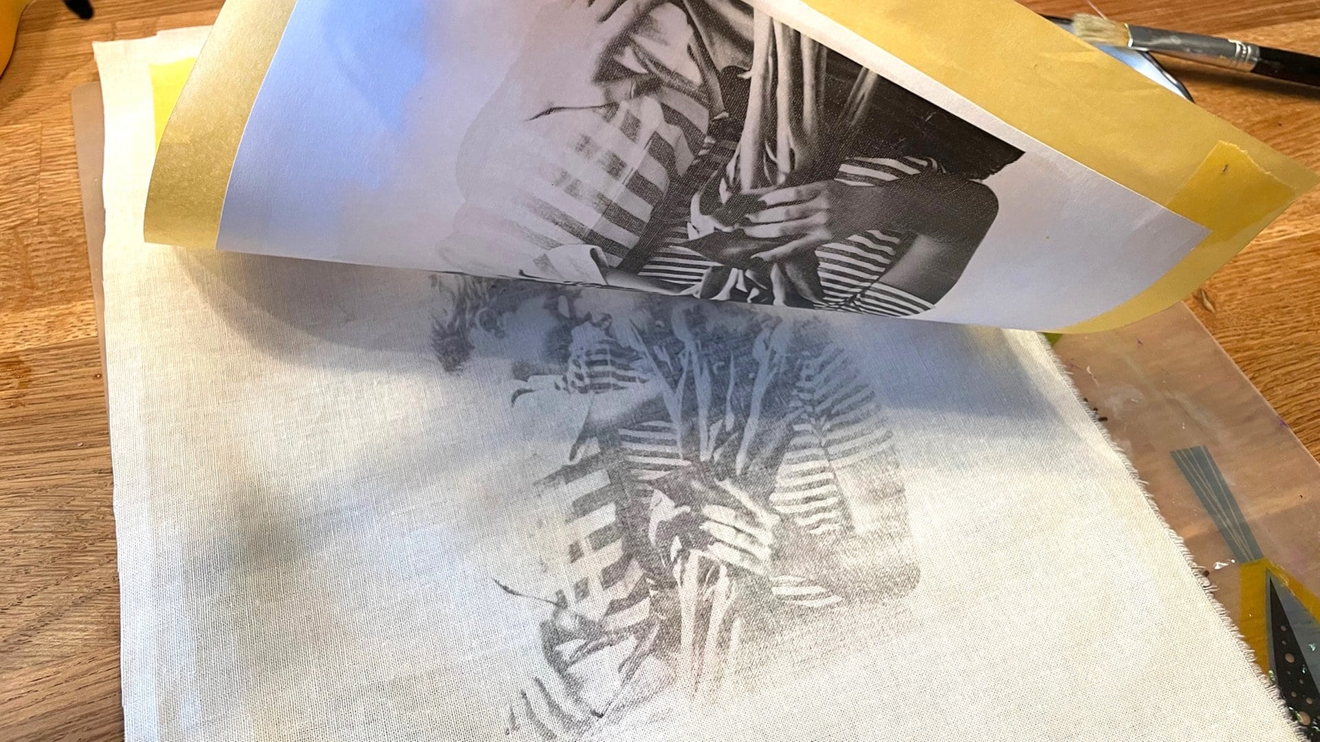 Besticktes Foto auf Stoff Kreativ Kaffee oder Tee TV