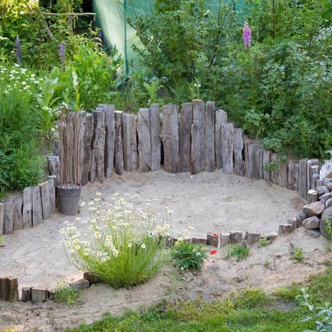 Sandarium im Garten (Foto: IMAGO, Bildnummer: 0104151353)