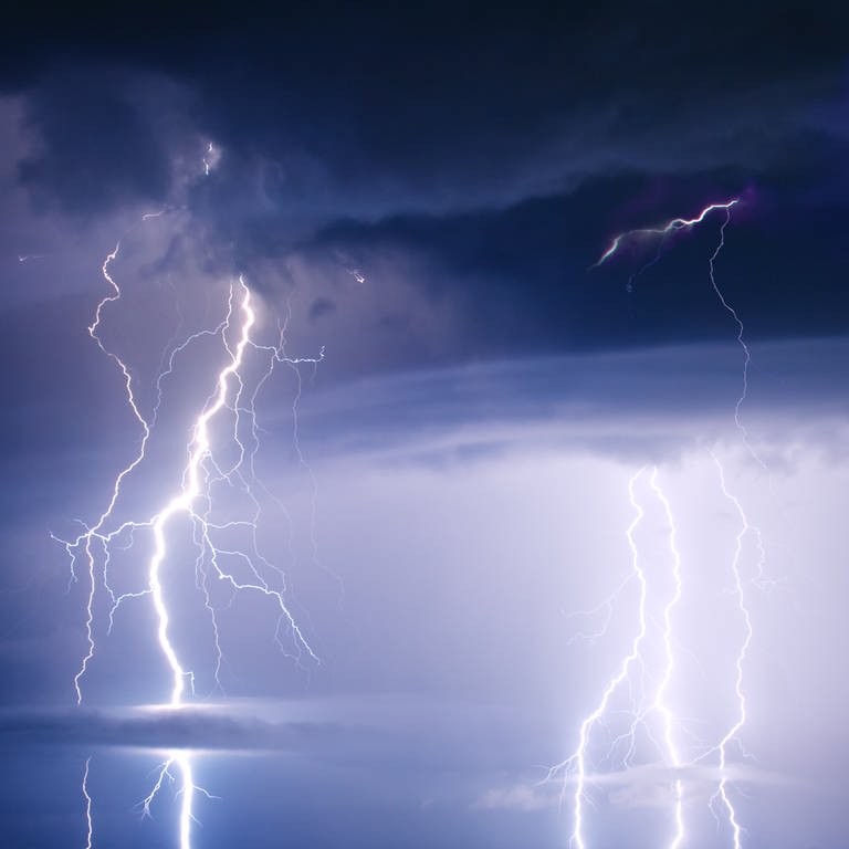Blitze am Himmel - gut versichert gegen den Klimawandel